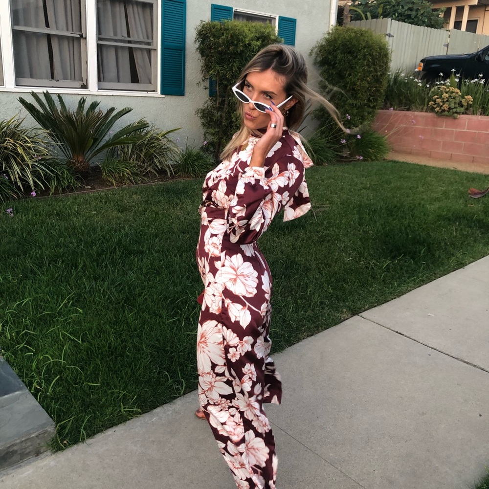 Flowerer Romper - Picture 5 of 7